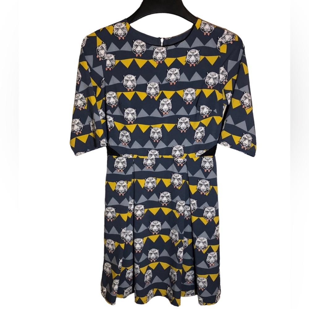 Sugarhill Boutique Dress With Tigers Wearing Bow Ties Size 4 Funky fun